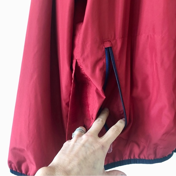 Vintage L.L. Bean Windbreaker with Hidden Hood and Zipper Pockets Size Large - Picture 4 of 12